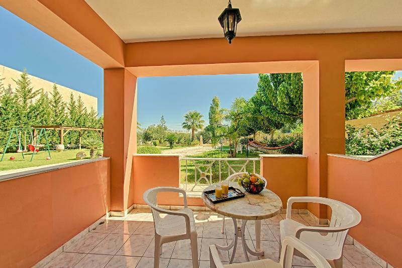 Remezzo Studios & Apartments Amoudi Ngoại thất bức ảnh