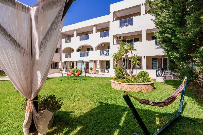 Remezzo Studios & Apartments Amoudi Ngoại thất bức ảnh