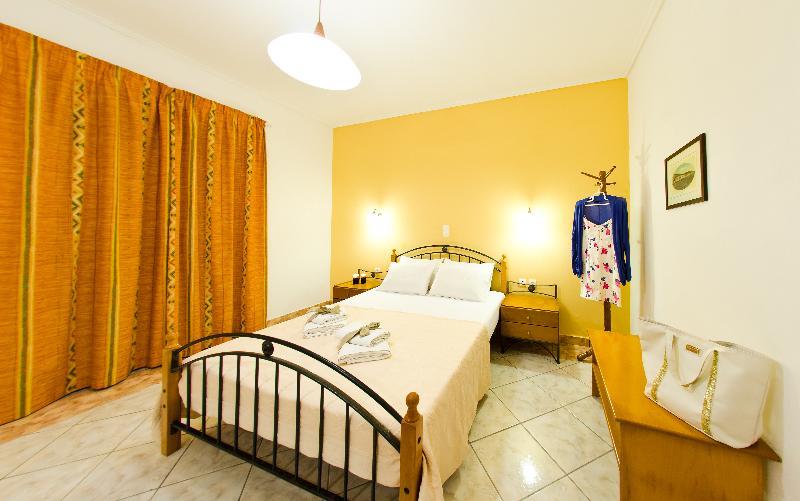 Remezzo Studios & Apartments Amoudi Ngoại thất bức ảnh